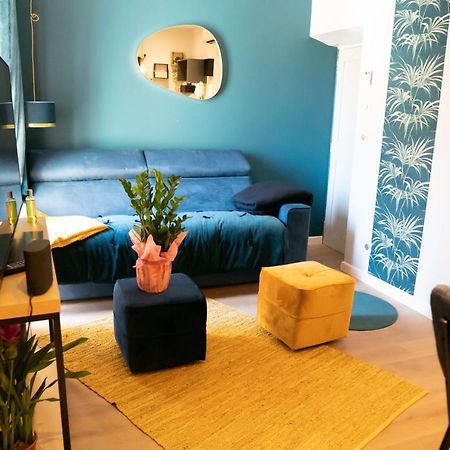 coeur de ville t2, terrasse, clim tt équipe, parking Sanary-sur-Mer Esterno foto